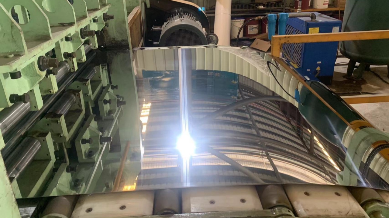 What Is Mirror Stainless Steel?