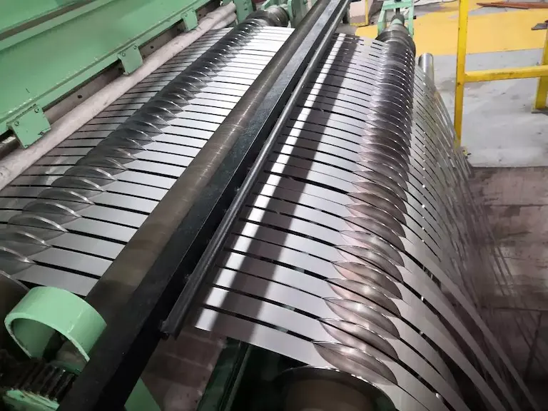 304-stainless-steel-narrow-slitting-process-3